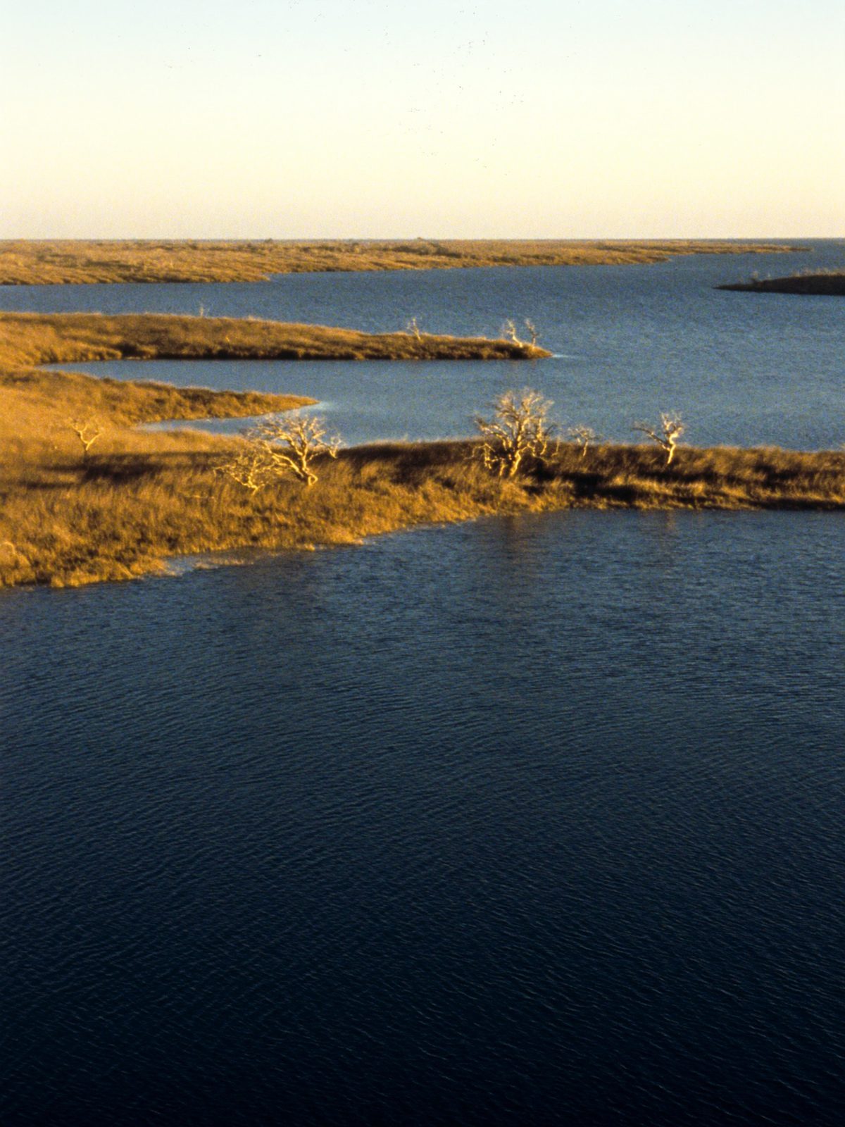 Esportes aquáticos no Lago Corumbá IV: o convite da água doce perto de Brasília